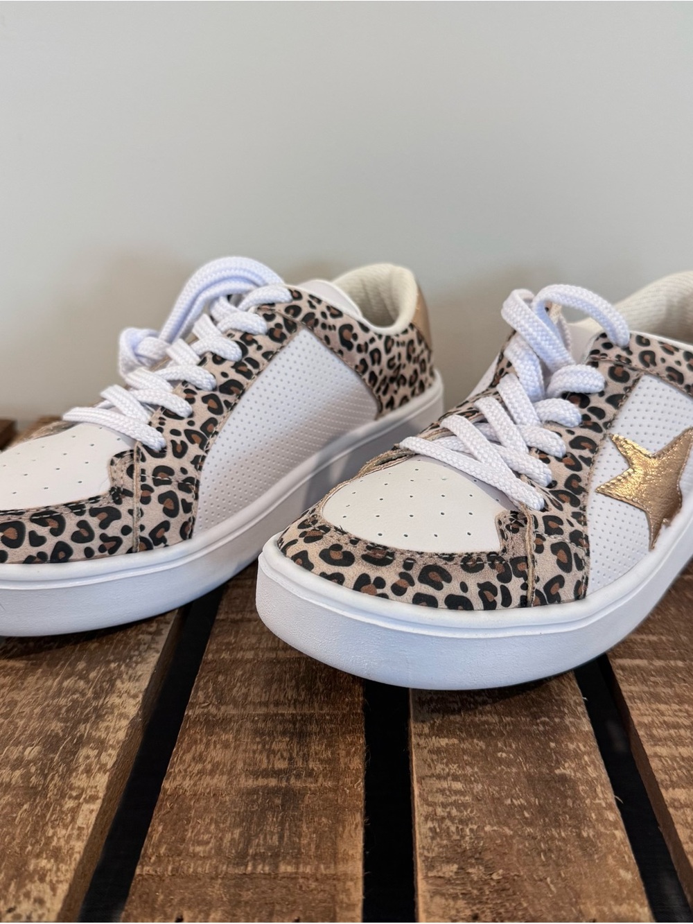 Makers brand / Nude Leopard Size 9